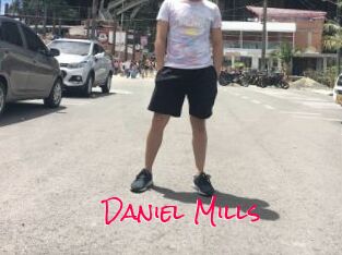 Daniel_Mills