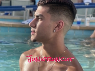 Junioruncut