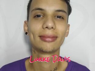 Lukke_Davis