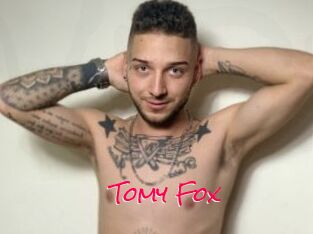 Tomy_Fox
